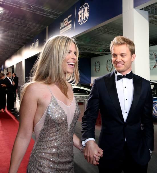 L&#39;arrivo del campione del mondo F1 Nico Rosberg con la moglie Vivian. Nico ha anche annunciato il ritiro dalle competizioni catalizzando l&#39;attenzione di tutti. Epa 